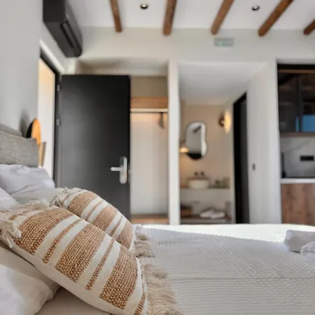 Yucca Calma Pefki (Rhodes)